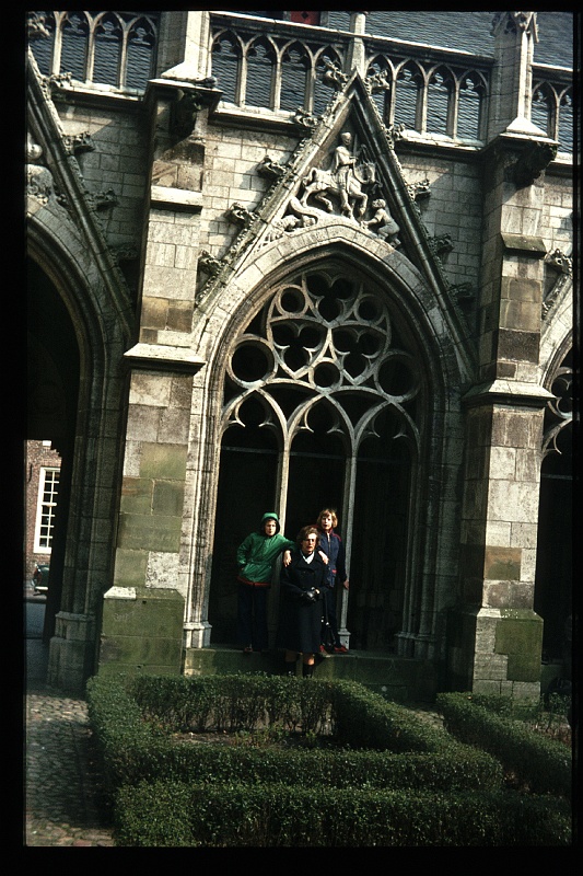 04.Utrecht jun 1974 Mama,Brigitte,Marion.JPG
